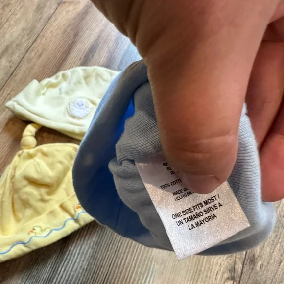 Lot of 4 Baby Hats Infant One Size Yellow Blue - Picture 5 of 5